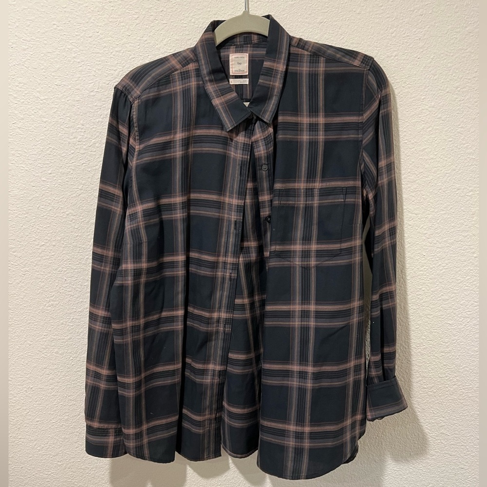 Gap Boyfriend Fitted Button Down Shirt